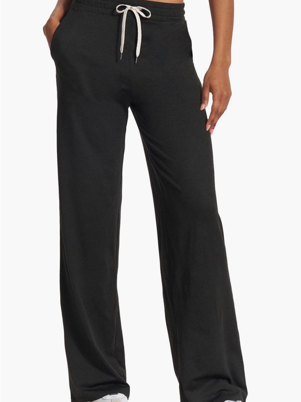 VUORI Halo Essential Wide
Leg Sweatpants